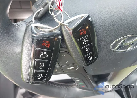 2017 Hyundai Santa Fe Sport 2.0T Ultimate z USA, uszkodzony, nr VIN 5NMZW4LA7HH048396